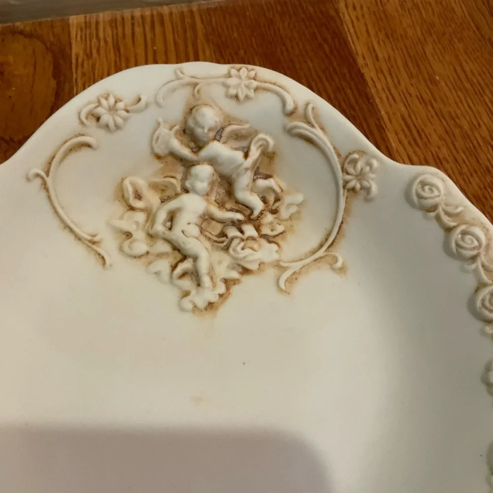 Soap Dish Cherubs Roses With Gold Tone Base Victorian Style
